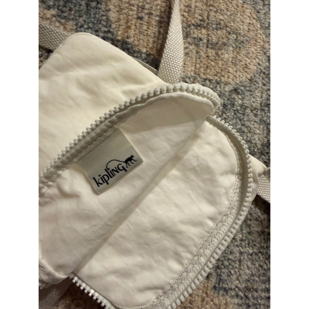 Kipling Eldorado Crossbody Bag in Alabaster White Pristine Condition‎ - Picture 2 of 4